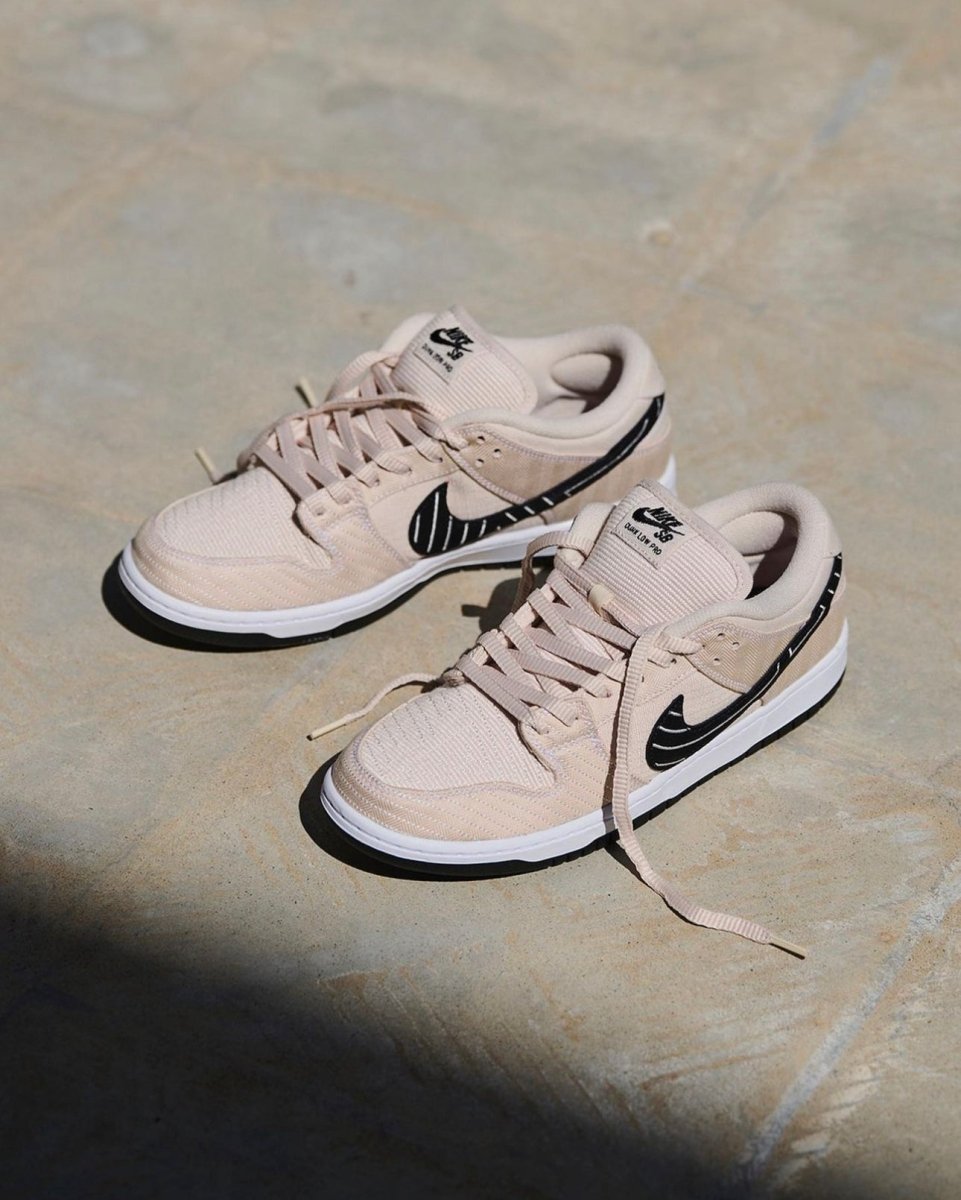 Nike SB Dunk Low Albino &amp; Preto
