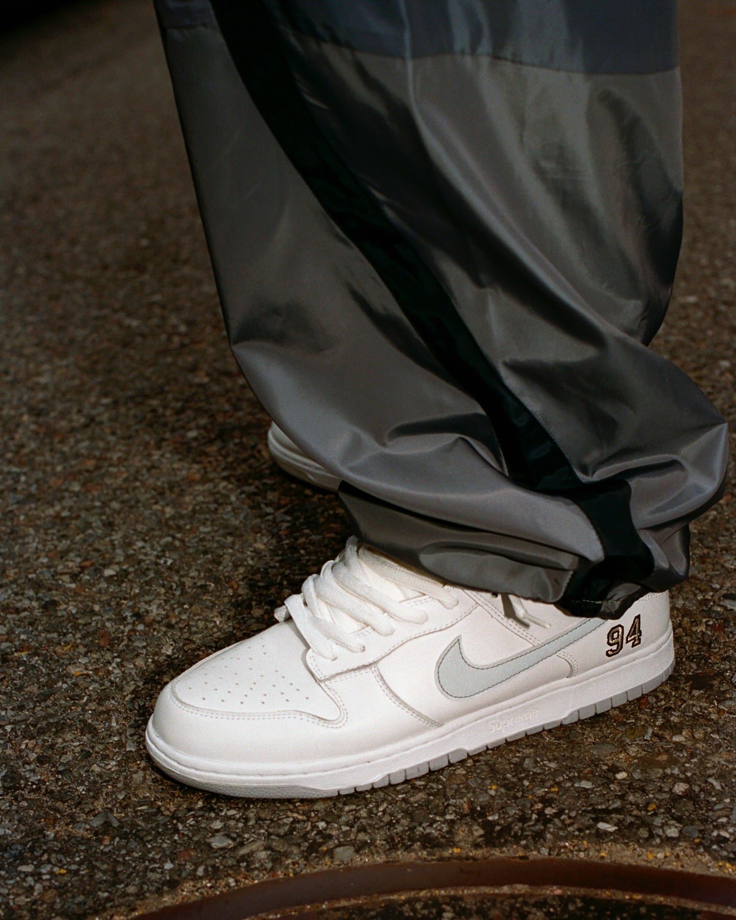 Nike SB Dunk Low Supreme 94 White Metallic Silver (SALE)