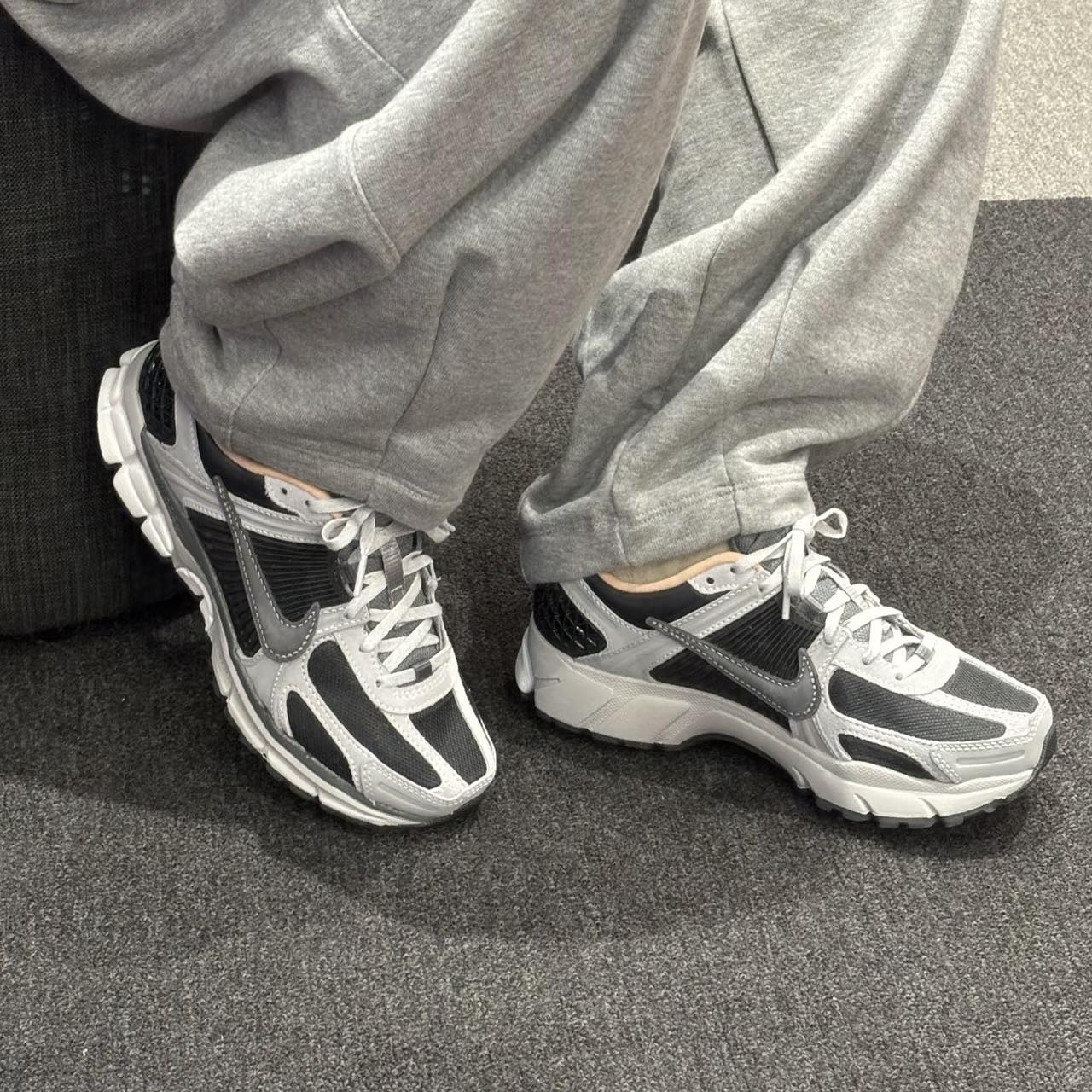 Nike Zoom Vomero 5 Dark Smoke Grey Vachetta