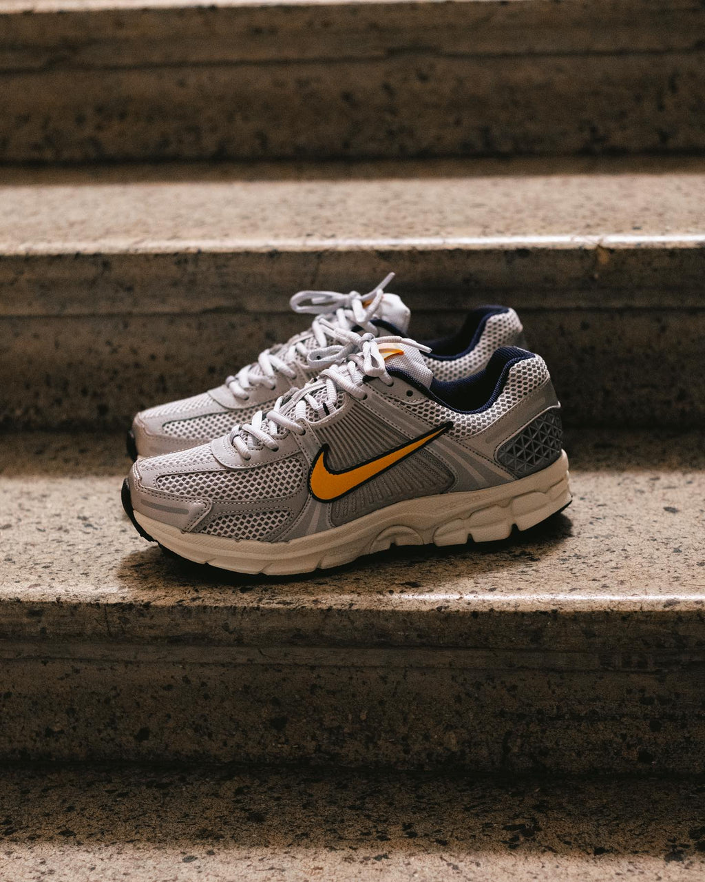 Nike Zoom Vomero 5 Pure Platinum Laser Orange