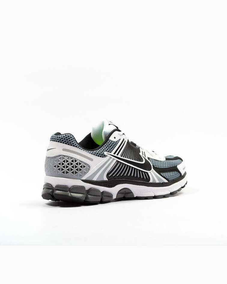 Nike Zoom Vomero 5 SE SP Dark Grey Black White