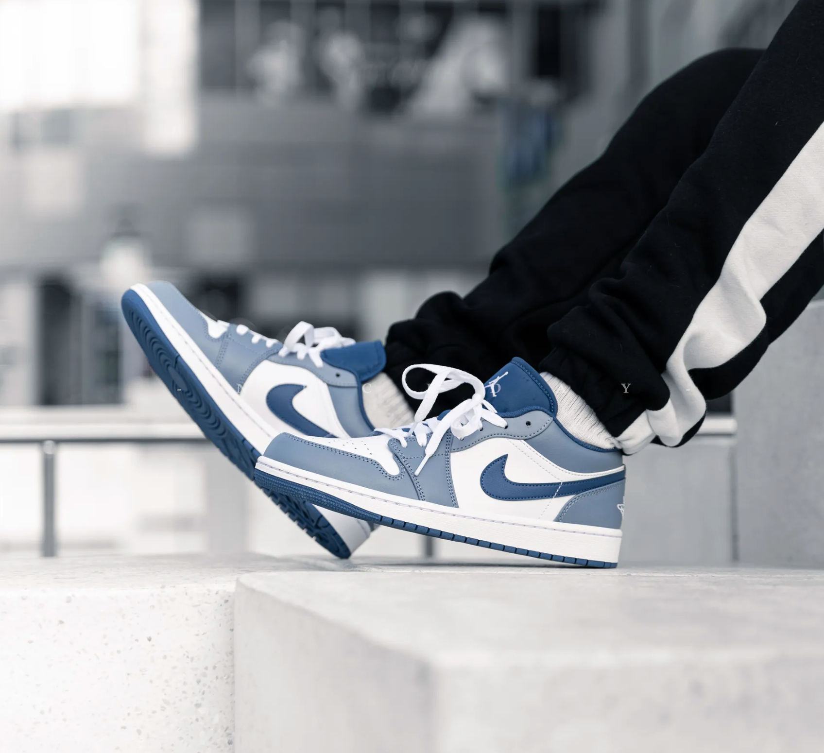 Air Jordan 1 Low Bleu Acier