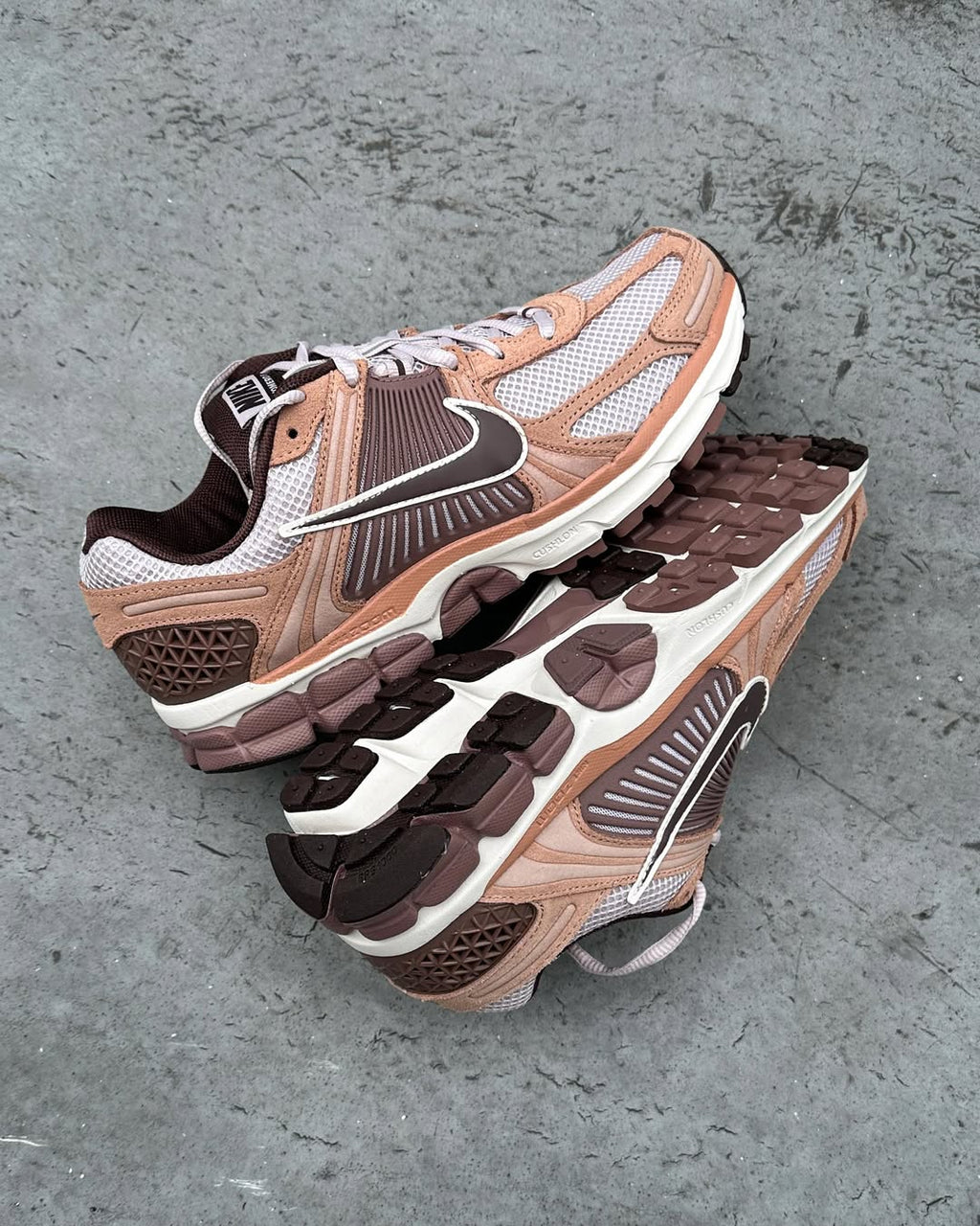 Zoom Vomero 5 Dusted Clay