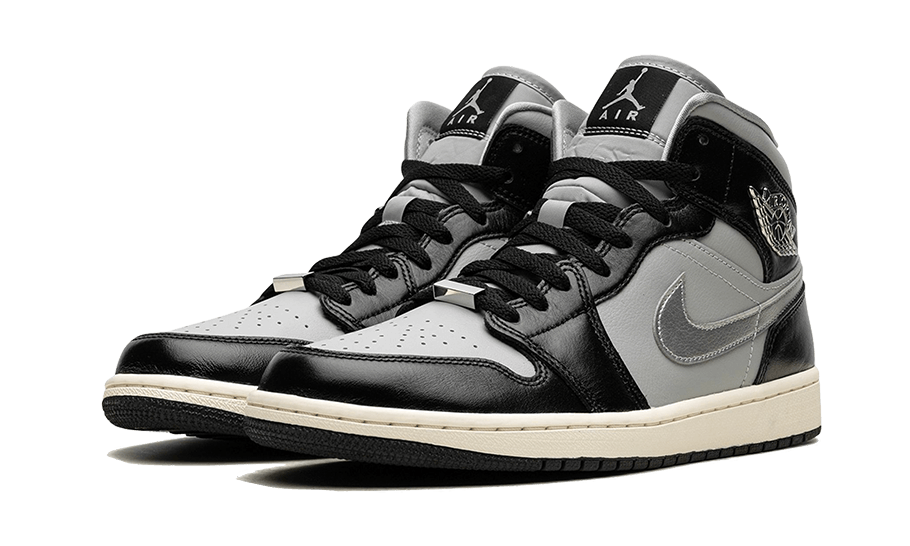 Air Jordan 1 Mid Noir Chrome