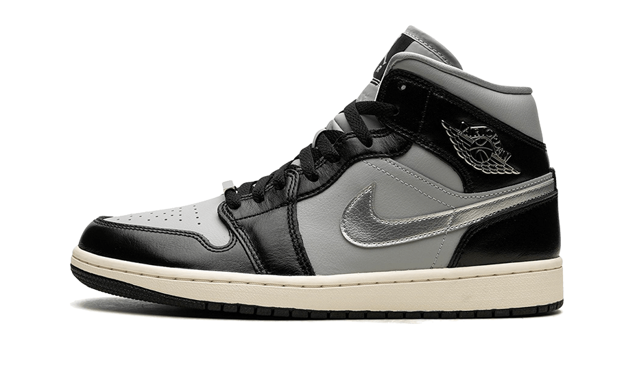 Air Jordan 1 Mid Noir Chrome
