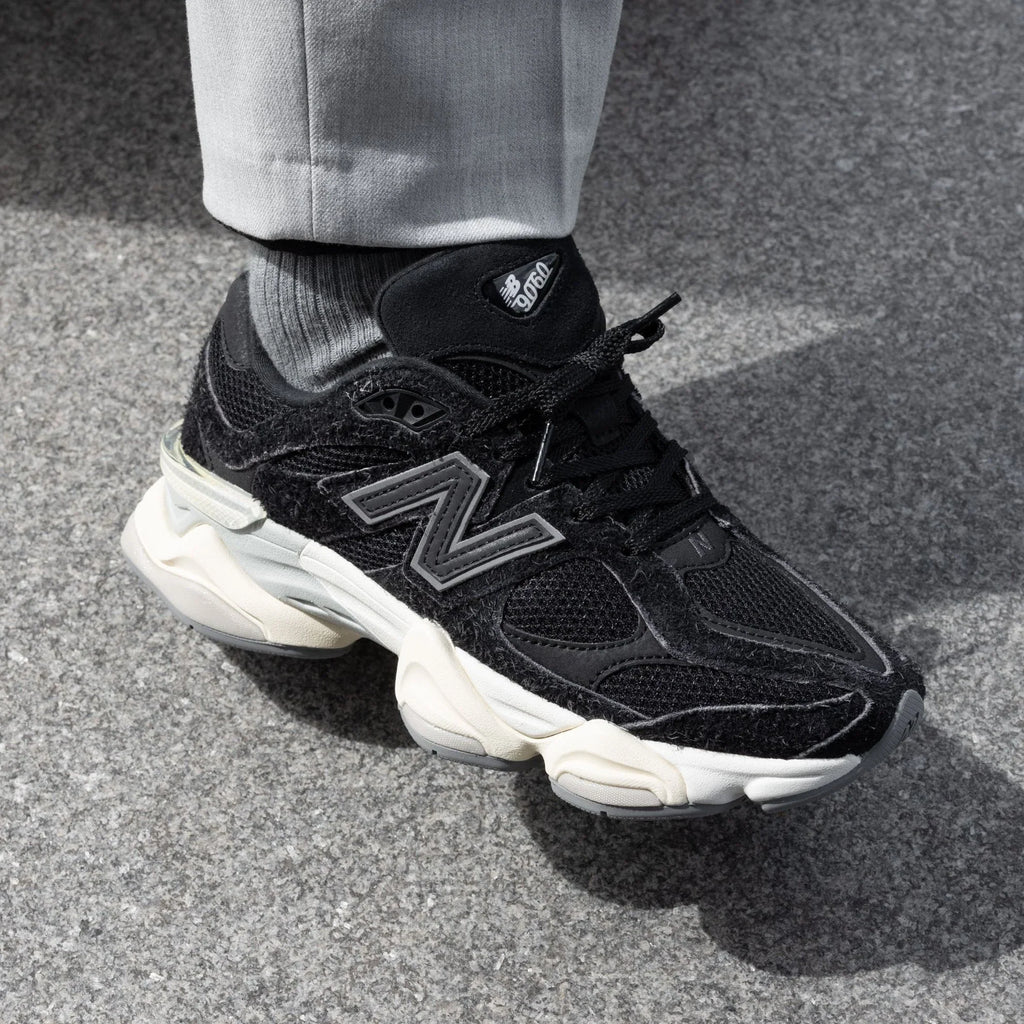 New Balance 9060 Sea Salt Black