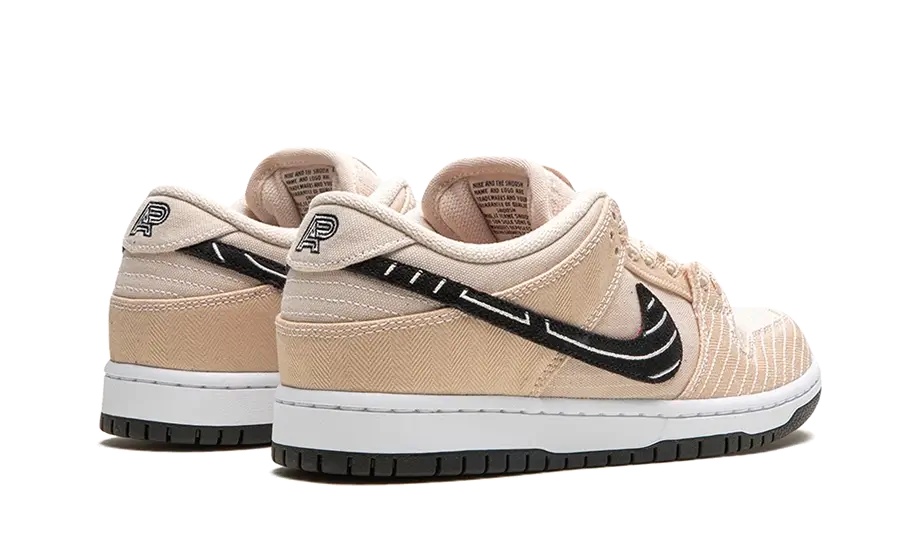 Nike SB Dunk Low Albino &amp; Preto